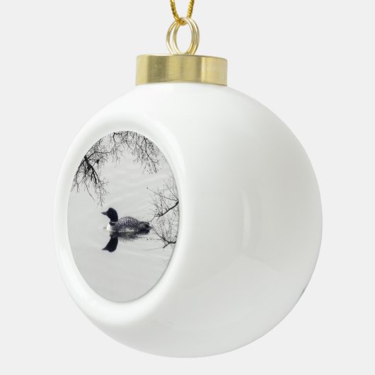 冬に北の湖で一般的なルーン水泳 セラミックボールオーナメント (右)