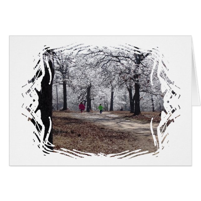 冬に遊んでいる子供 (正面横)