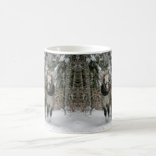 冬のそりの乗り心地カラーイメージ コーヒーマグカップ (中央)