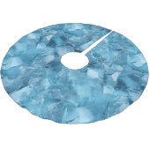 冬のアクアブルーアイススノーフレークのクリスマス ブラッシュドポリエステルツリースカート (アングル)