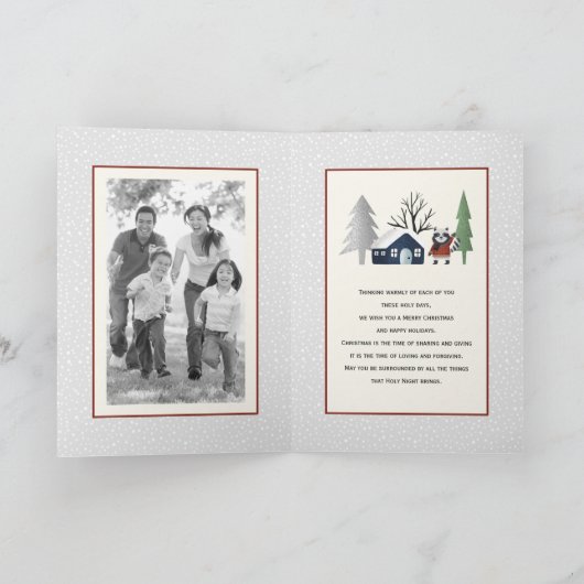冬のアライグマと木クリスマスの写真を折り畳んだ シーズンカード (内部)