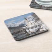 冬のアルプス山脈と雪の中の教会 コースター (左側)