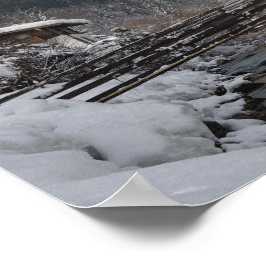 冬のアルプス山脈と雪の中の教会 ポスター (角)