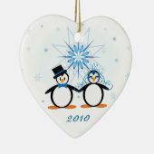 冬のウエディングペンギンのカスタマイズ可能なオーナメント セラミックオーナメント (右)