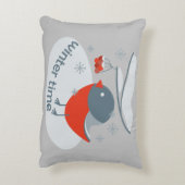 冬のウシバエと赤いローワンの果実 アクセントクッション (裏面(縦))