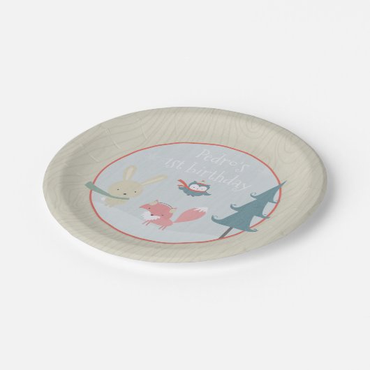 冬のウッドランド初の誕生日森林動物の少年 ペーパープレート (アングル)