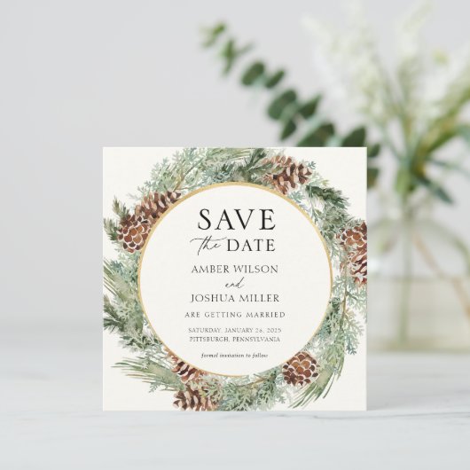 冬のエレガントエバーグリーン結婚式の日付を保存 招待状 (スタンド正面)