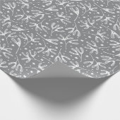 冬のエレガント植物学グレーと白ミスタントー ラッピングペーパー (角)