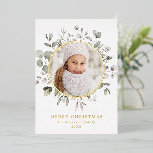 冬のエレガント葉とスノーベリーの写真 箔シーズンカード (立ち正面)