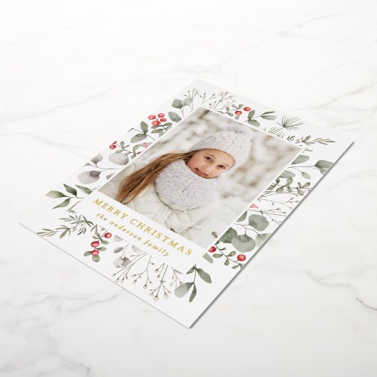 冬のエレガント葉とホリーベリーの写真 箔シーズンカード (回転した状態)