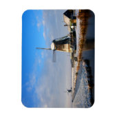 冬のオランダの風景の雪の風車 マグネット (縦)