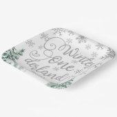 冬のオーダーランド雪の冬の森の最初の誕生日 ペーパープレート (傾斜あり)