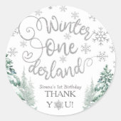 冬のオーダーランド雪の冬の森の最初の誕生日 ラウンドシール (正面)