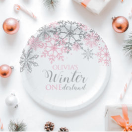 冬のオーネダーランドシルバーとピンクのスノーフレーク ペーパープレート