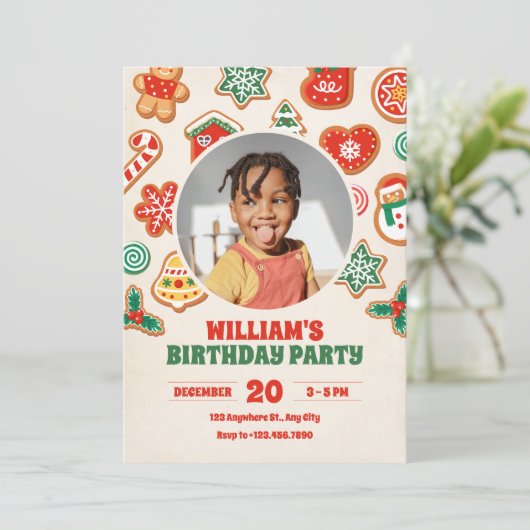 冬のカラフルクリスマスのクッキーの誕生日 招待状 (スタンド正面)