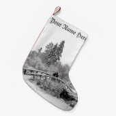 冬のクリスマスのストッキングのパーソナライズなストッキング スモールクリスマスストッキング (正面 (吊り時))