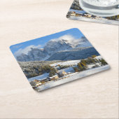 冬のコースターのドロマイトの村 スクエアペーパーコースター (アングル)