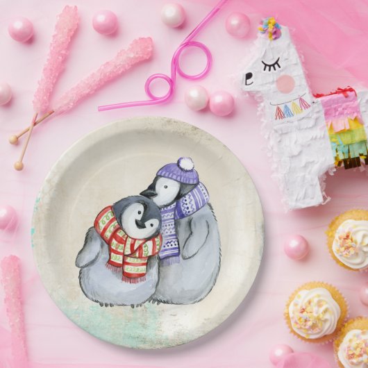 冬のスカーフと帽子のかわいいペンギン ペーパープレート (パーティー)