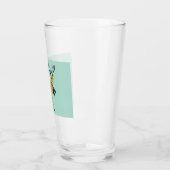 冬のスカーフを巻くトナカイ（クリスマス動物） タンブラーグラス (左)