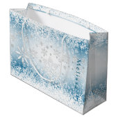 冬のスノーフレークデザイン – パーソナライズ ラージペーパーバッグ (裏面アングル)