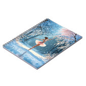 冬のバレエアイスダンスの森霜の降りたの景色 ノートブック (左側)