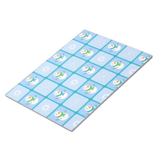 冬のパタ市松模様にン雪だるまと雪の結晶 ノートパッド (アングル)