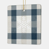 冬のパーソナライズされたスノーフレークのブループレイドクリスマス セラミックオーナメント (左)