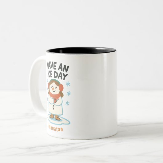 冬のパーソナライズされた女の子マグカップ – "氷の日を持つ" ツートーンマグカップ (正面左)