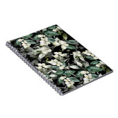 冬のヒイラギの枝の緑のパターンの水色 ノートブック (右側)