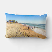 冬のビーチシーン ランバークッション (裏面)