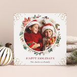 冬のフローラ金ゴールド紙吹雪2 Photo Square Happy シーズンカード<br><div class="desc">この魅力的四角いカードは冬の花模様と金ゴールド紙吹雪を混ぜ合わせエレガントて、休日の精神を完璧に包み込んでいる。大切な人の大切な記念品として、大切な休日の写真を二つ展示しよう。デジタルダウンロードを使用すると、友人や家族とソーシャルメディアや電子メールで共有することができます。</div>
