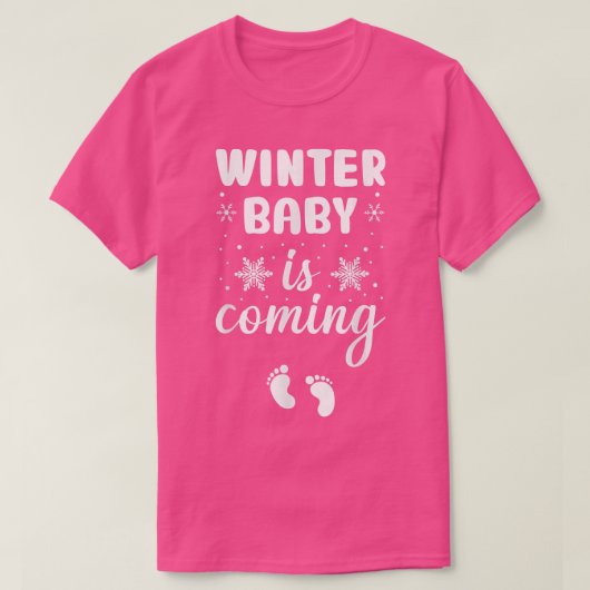 冬のベビーは来妊娠おもしろい発表である Tシャツ (デザイン正面)