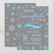 冬のベビーシャワーの青く白いおよび灰色の雪片 招待状 (正面/裏面)