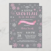 冬のベビーシャワーピンクの白と灰色の雪片 招待状 (正面/裏面)