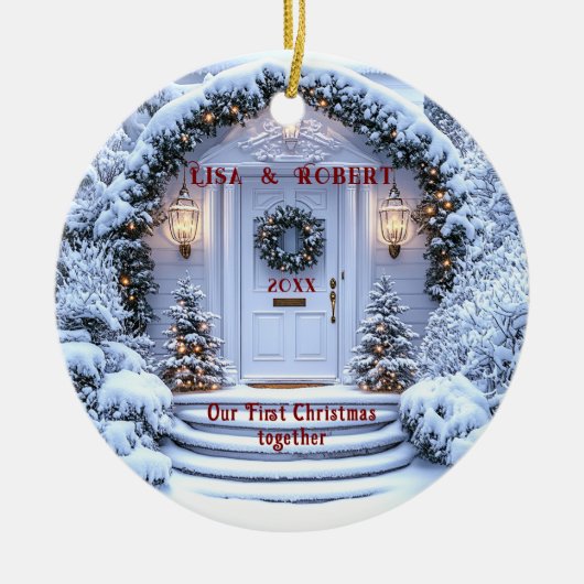 冬のホワイトドアリース初めてのクリスマスを一緒に セラミックオーナメント (正面)