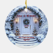 冬のホワイトドアリース初めてのクリスマスを一緒に セラミックオーナメント (裏面)