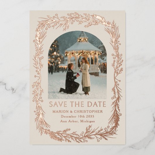 冬のボタニカルフレーム写真付きSave the Date 箔シーズンカード (正面)
