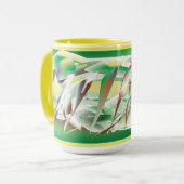 冬のマグの風が強く冷たい日 マグカップ (正面左)