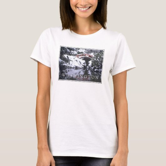冬のムーンブリッジと池 | ワシントン州シアトル Tシャツ (正面)