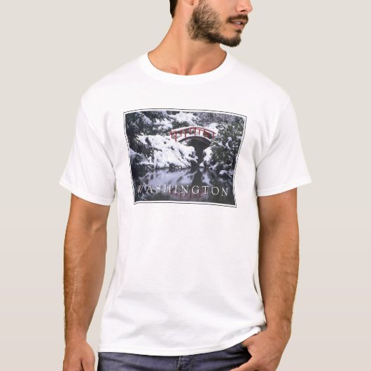 冬のムーンブリッジと池 | ワシントン州シアトル Tシャツ (正面)