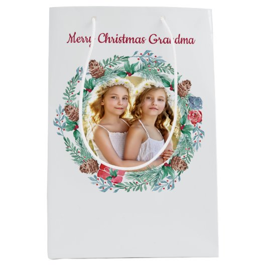 冬のリースカスタムメッセージとクリスマスフォト ミディアムペーパーバッグ (正面)