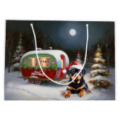 冬のロットワイラーキャラバンクリスマスアドベンチャー ラージペーパーバッグ (裏面)