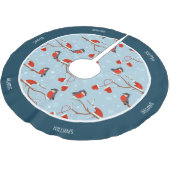 冬のロビンスの木にかわいい鳥クリスマスブルー ブラッシュドポリエステルツリースカート (アングル)