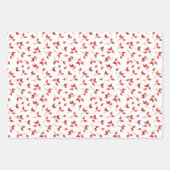 冬のローズヒップベリーと雪。赤いクリスマス ラッピングペーパーシート (正面)