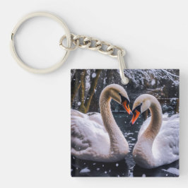 冬のワンダーランドにロマンチックな白鳥 キーホルダー