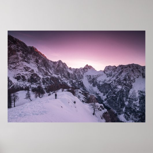 冬のワンダーランドに立つ ポスター (正面)