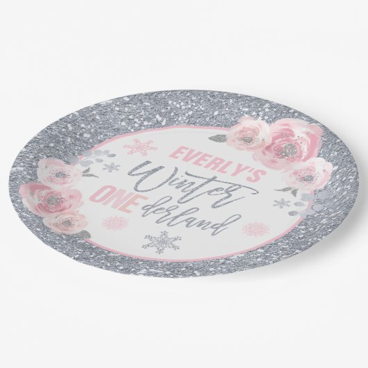 冬のワンダーランドピンクとシルバーの装飾 ペーパープレート (アングル)