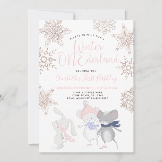 冬のワンダーランドピンクのスクリプトの最初の誕生日 招待状 (正面)
