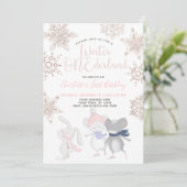 冬のワンダーランドピンクのスクリプトの最初の誕生日 招待状 (スタンド正面)