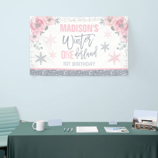 冬のワンダーランドピンクの最初の誕生日の装飾 横断幕 (トレードショー)